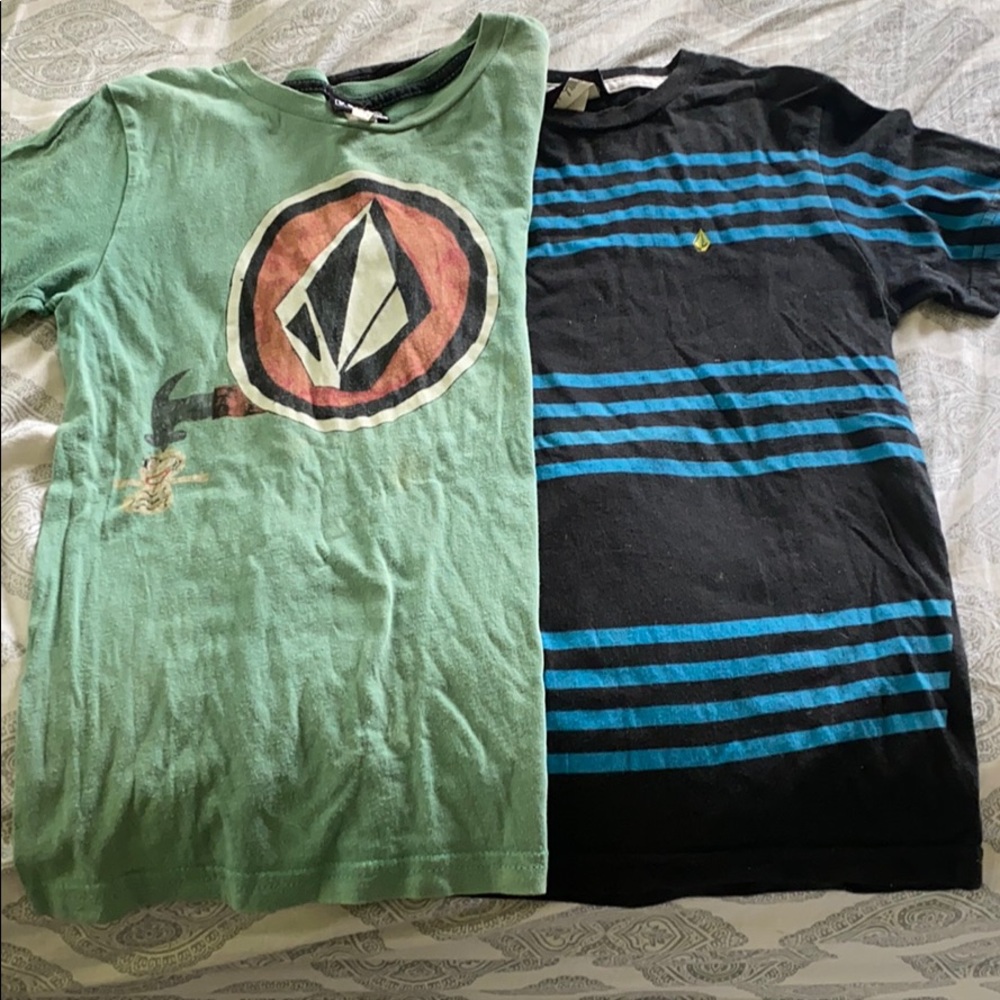 2 Volcom boy shirts